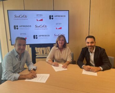 APRESCO firma un acuerdo estratégico con Optima Project y SINCEO2 para impulsar la eficiencia energética en los centros y parques comerciales